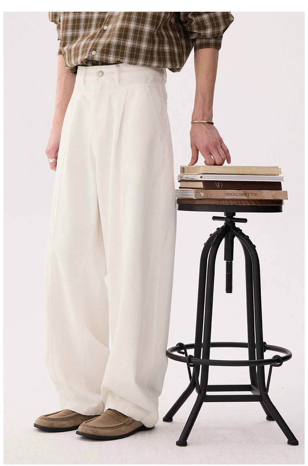 Pleated Wide-Leg Curved Denim Pants | The Korean Fashion
