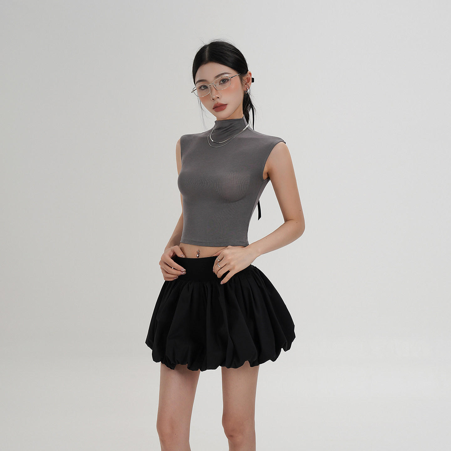 mock-neck-sleeveless-slim-fit-