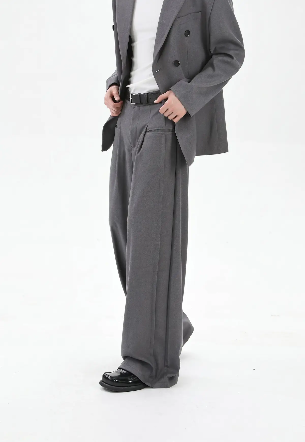 グレー ダブルブレスト スーツ セット Double-Breasted Suit Jacket and Wide-Leg Pants